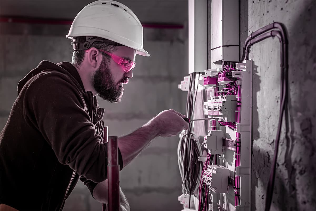      Elektrik Tesisatlarında Deprem ve Doğal Afet Güvenliği ve Alınması Gereken Önlemler