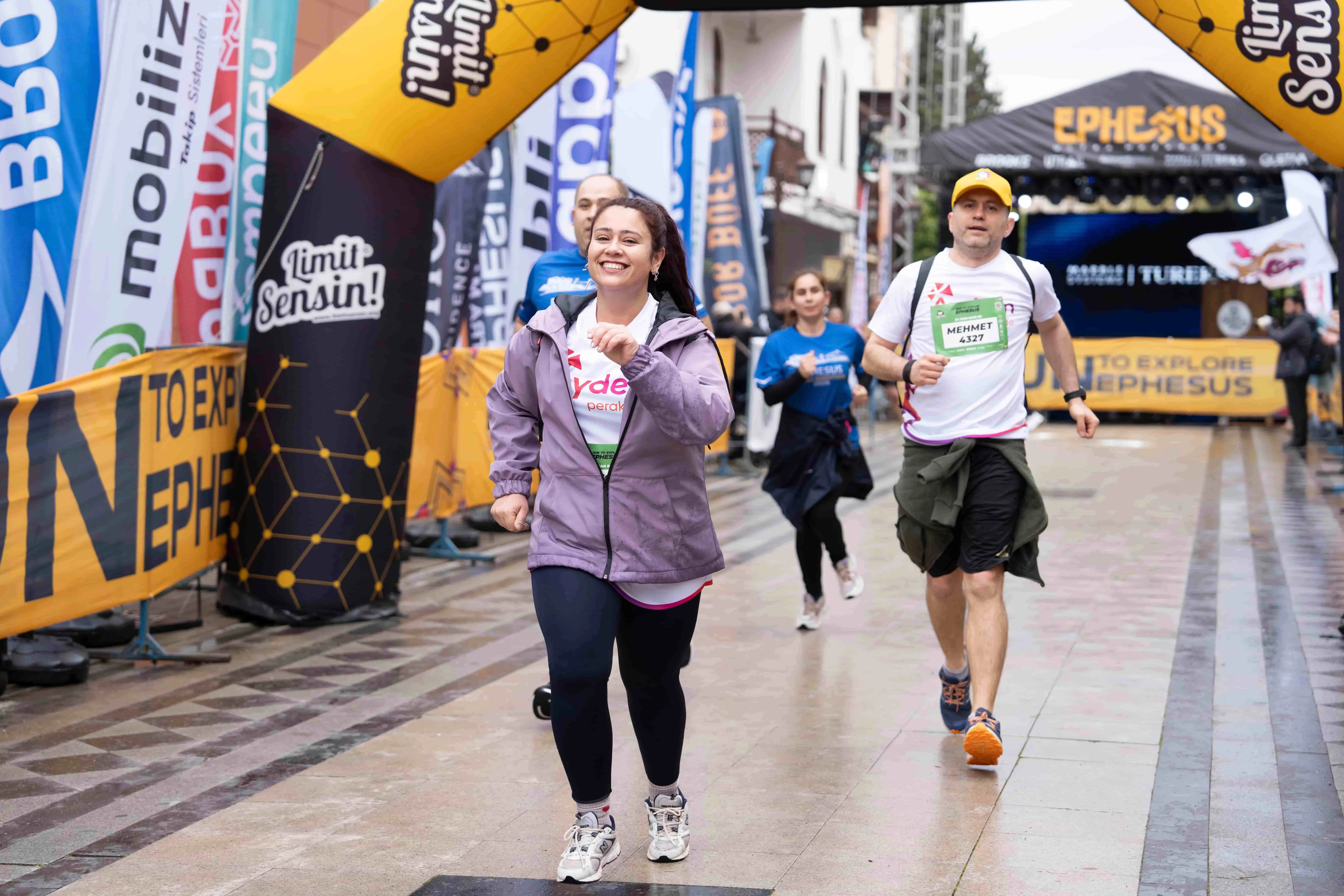  Efes Ultra’da Sınırları Aştık, Umudu Büyüttük, LÖSEV İçin Zirvedeyiz! 