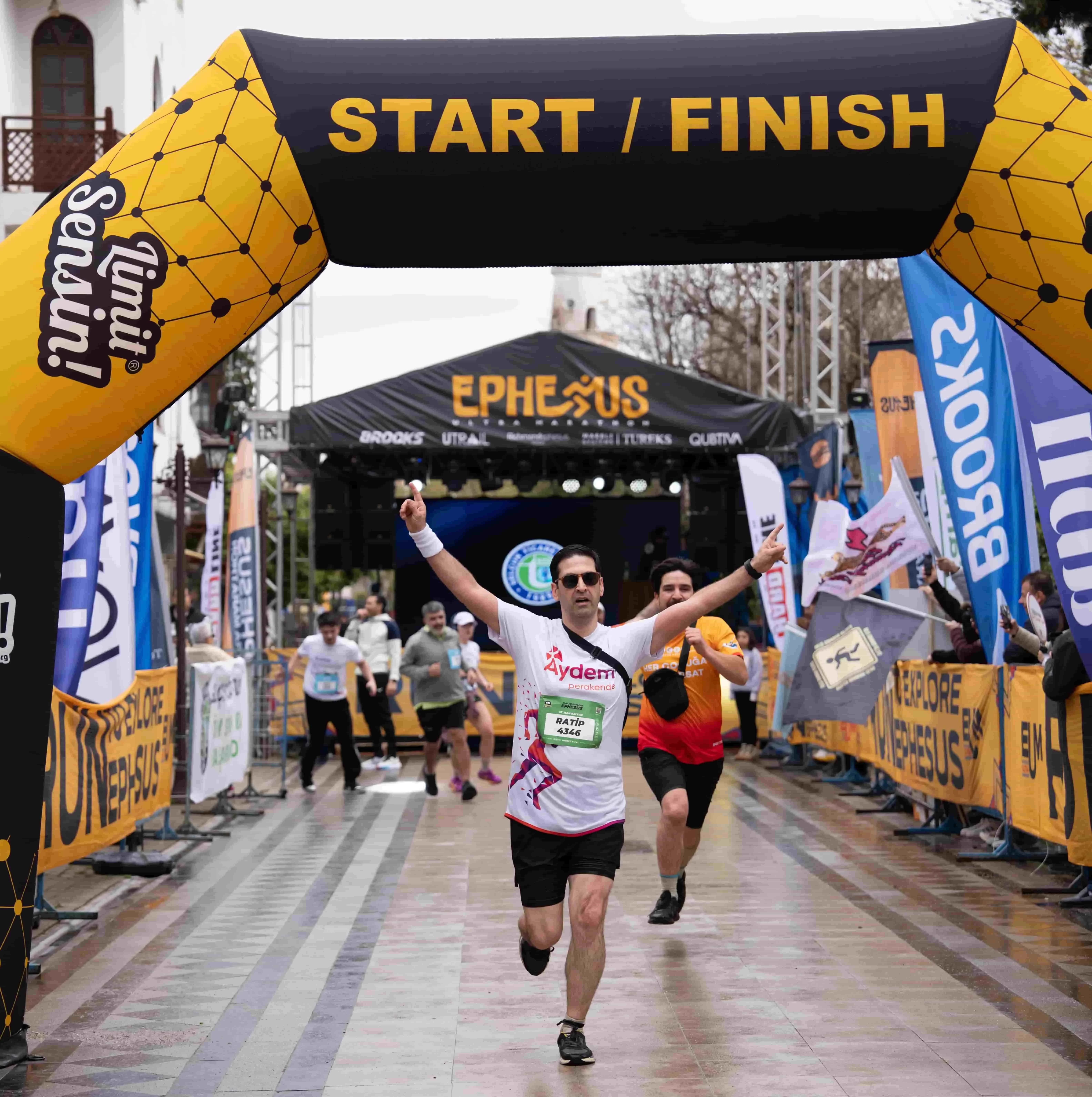  Efes Ultra’da Sınırları Aştık, Umudu Büyüttük, LÖSEV İçin Zirvedeyiz! 